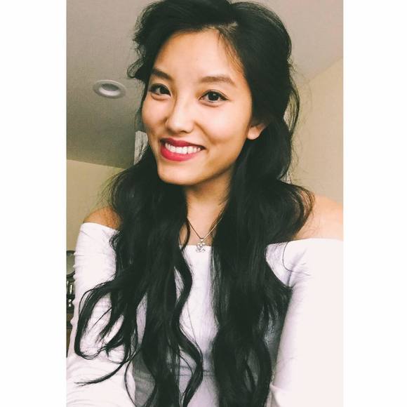 Meet your Posher, Lauren - Picture 1 of 1